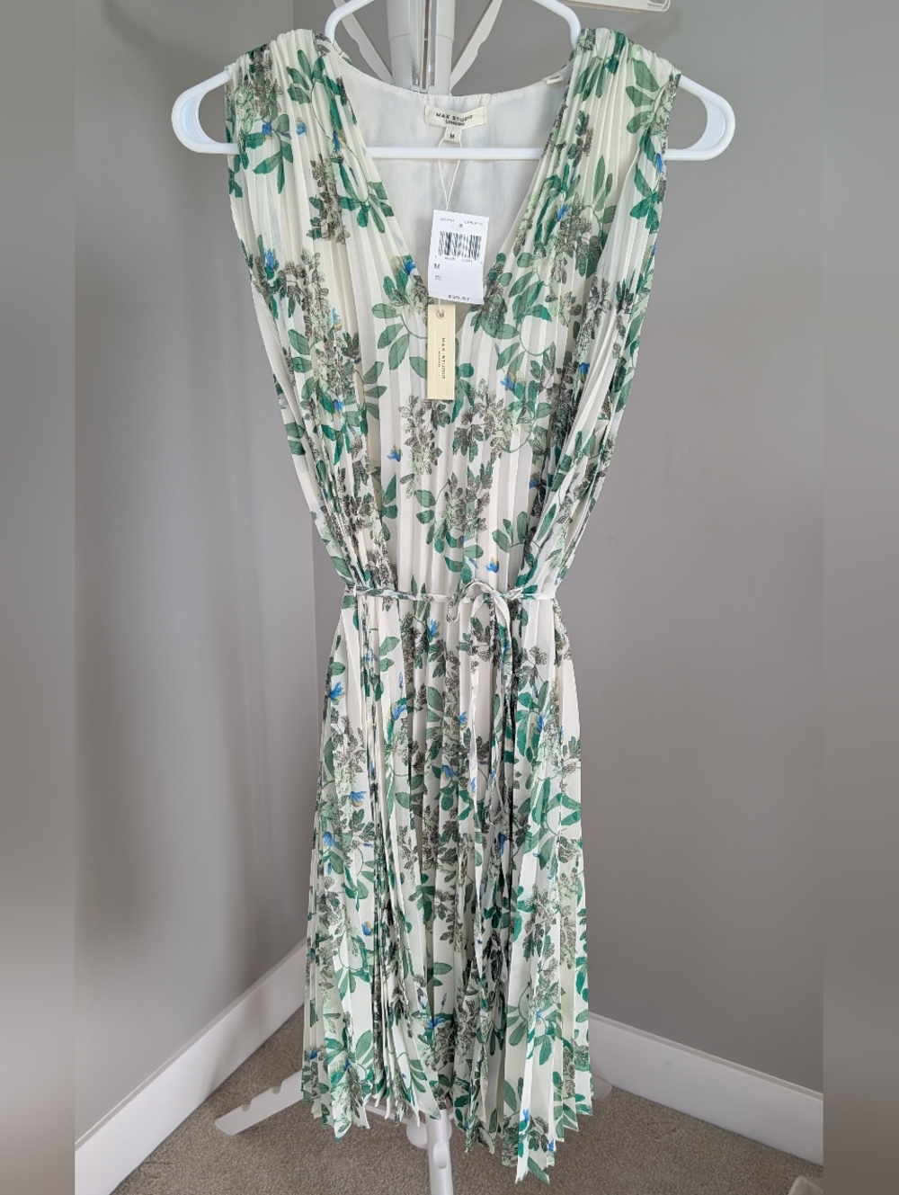 Max Studio Cream Maxi Dress with Green Leaf Floral Print